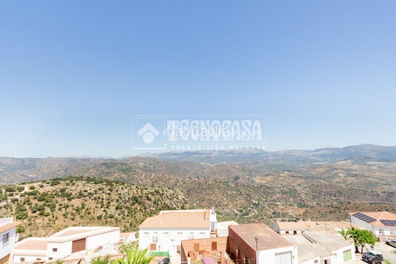 Foto 0738b150-832b-465d-8183-1ff1a3058c1f. Piso  en venta en Comares