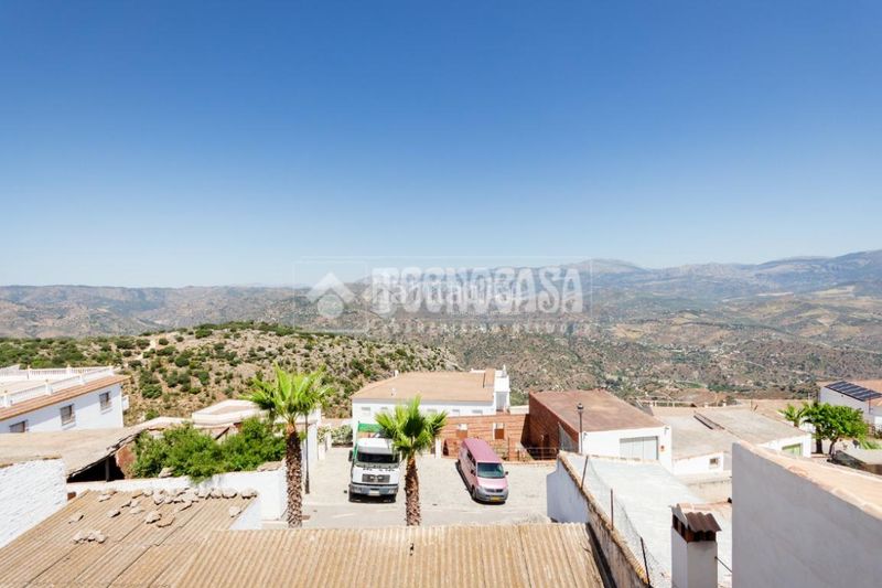 Foto 60499671-e654-4e56-8279-3e4074835839. Piso  en venta en Comares