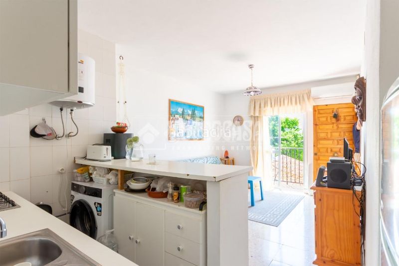 Foto 65c4ef9a-589a-4b18-b54c-f770cd5c2e5b. Piso  en venta en Comares
