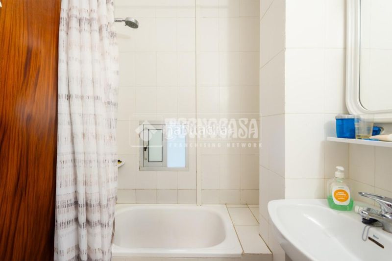 Foto 90f7e832-8b02-4200-9561-9eece898c41a. Piso  en venta en Comares