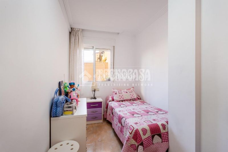 Foto a3c14599-2122-4a70-9a5d-b562f817282d. Pis a Hispanidad - Vivar Téllez Vélez - Málaga