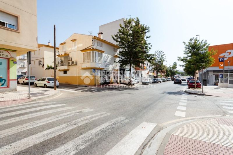 Foto f66f2fa2-a181-400b-9d42-9edcfa9eaba6. Pis a Hispanidad - Vivar Téllez Vélez - Málaga