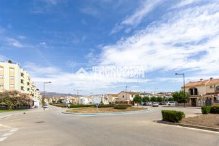 Appartamento in Camino Viejo de Málaga. Piso en venta en vélezmálaga