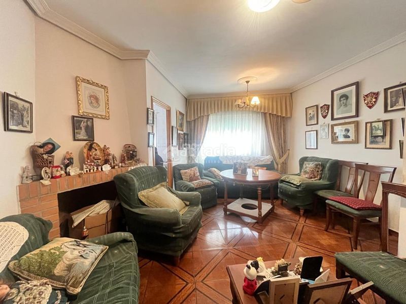 Foto 958639d6-8959-4c6e-b9da-8ca40d3f9325. Casa aparellada amb calefacció a Navalcán