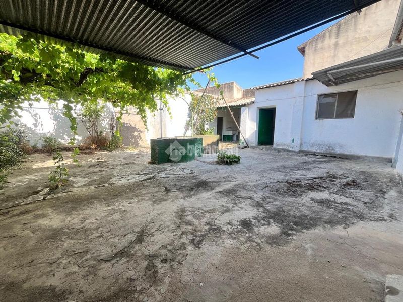 Foto c673f321-c9b5-40fb-becc-ea3e5d2530d0. Casa aparellada a Herencias (Las)