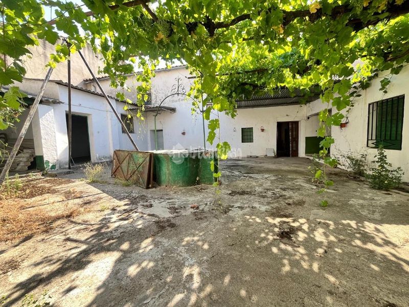 Foto ca04e081-5778-440f-a42b-0fc8cd8fa981. Casa aparellada a Herencias (Las)