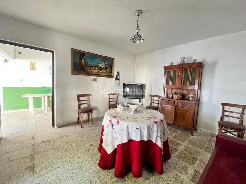 Foto ccd5a6c0-36da-47f6-a6eb-353f868bc42d. Casa aparellada a Herencias (Las)