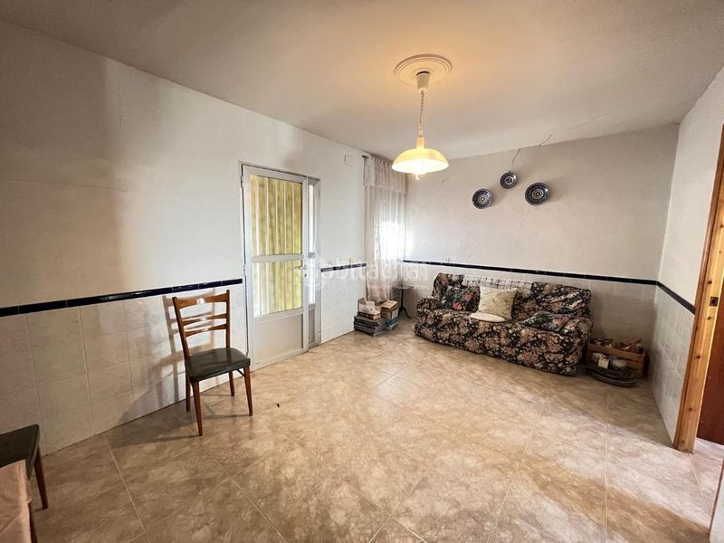 Foto 43064424-f144-4369-88d6-bd7b42e7c8c1. Casa aparellada a Navalcán