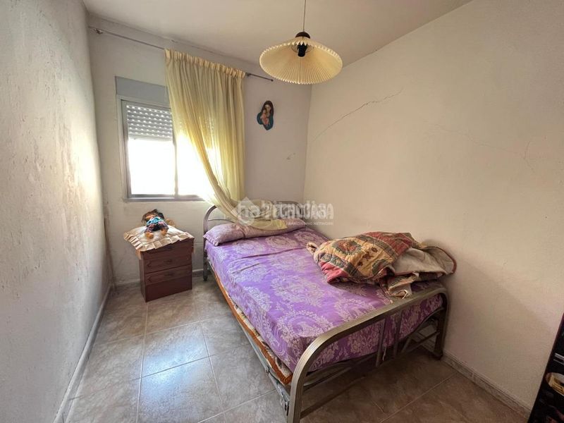 Foto a8ae0237-0581-4078-8ce5-c320521e4ed9. Casa aparellada a Navalcán