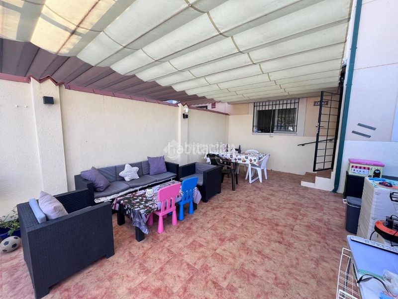 Foto 65a36433-b419-4cb5-bcfa-e91ca16b02d0. Casa aparellada a Cerralbos (Los)