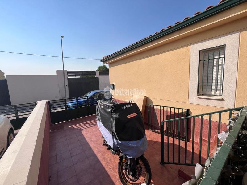 Foto 80af2045-4b3c-4260-982d-d86a9ff1a8ee. Casa aparellada a Cerralbos (Los)