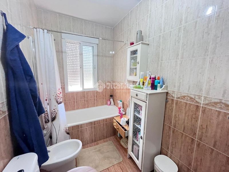 Foto 9a7cf2ee-130c-4081-83b0-0f225f226d83. Casa aparellada a Cerralbos (Los)