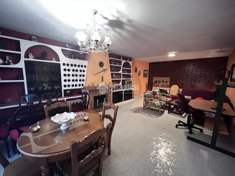 Foto 9ff73897-bced-4bd7-93e0-77aa990db04f. Casa amb calefacció a Navalmorales (Los)