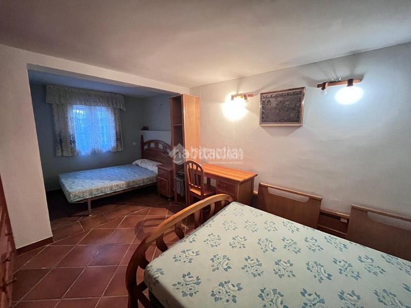 Foto ef7b672d-b5ef-4f64-8199-43d273c23cb0. Casa amb calefacció a Navalmorales (Los)