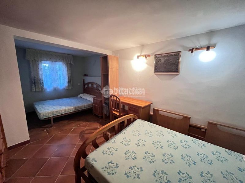 Foto f4bbf8b1-6bd7-4162-882f-13c29748fca9. Casa amb calefacció a Navalmorales (Los)
