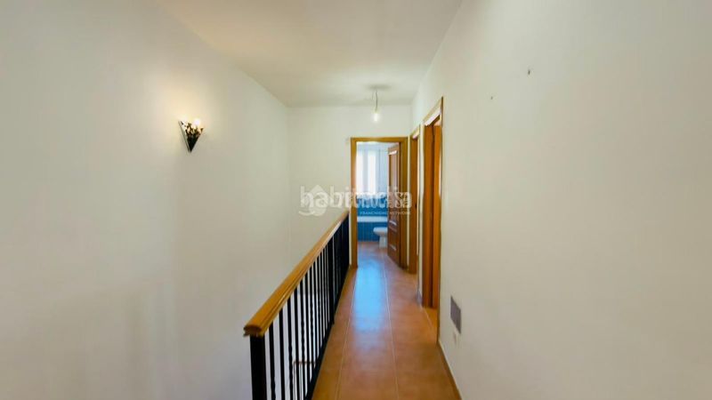 Foto 1a036c6c-81bb-4f0b-b9e7-11aee63ae28d. Casa aparellada amb calefacció a Ciruelos