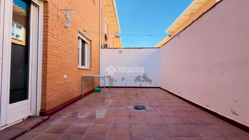 Foto 288994f4-81b5-4181-9c88-85b697959116. Casa aparellada amb calefacció a Ciruelos