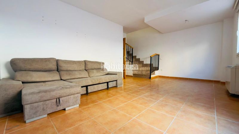 Foto c9af21ad-8f56-4fa8-bd2d-addf62c93bf7. Casa aparellada amb calefacció a Ciruelos