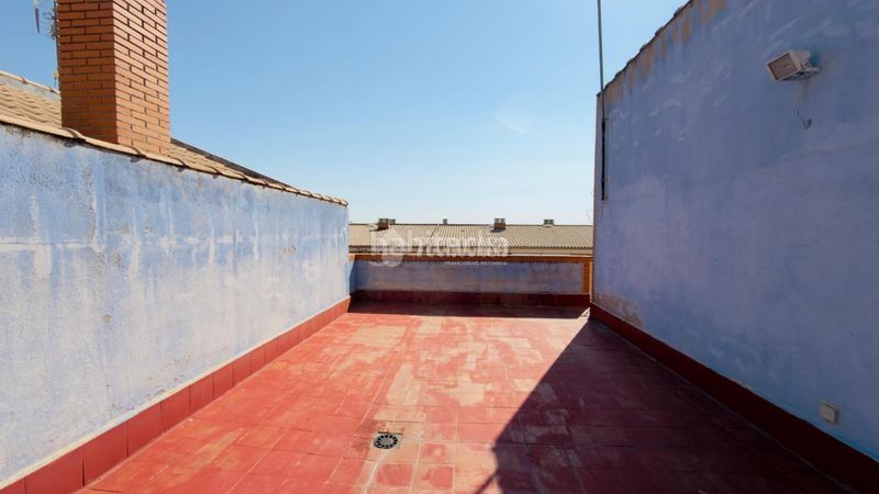 Foto 244b0fec-668d-4821-a361-0b2dab99b806. Casa aparellada amb aparcament a Seseña nuevo Seseña