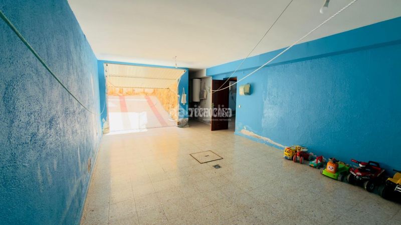 Foto 3fe6d1a2-8ad1-431a-903c-c76d4496deb2. Casa aparellada amb aparcament a Seseña nuevo Seseña