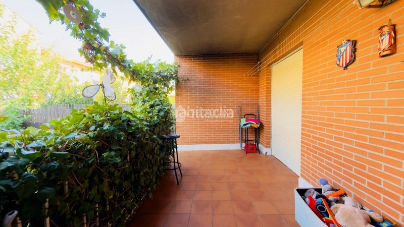 Foto b932c219-228b-48f3-91b9-049ba1e34f5a. Casa aparellada amb aparcament a Seseña nuevo Seseña