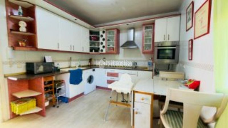 Foto dd954525-02d1-4774-8ca7-b1574dafe8bb. Casa aparellada amb aparcament a Seseña nuevo Seseña