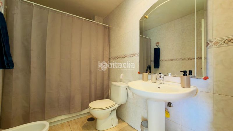Foto e1612a4a-8487-45a0-b5ed-cc642f01a927. Casa aparellada amb aparcament a Seseña nuevo Seseña