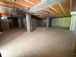Rent Business premise in El Quiñón. Nave en alquiler en seseña