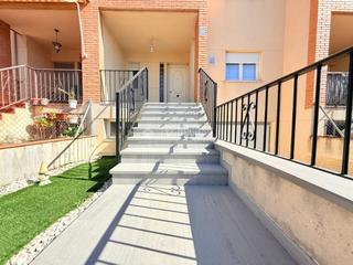Casa aparellada en Sesea Nuevo. Casa en venta en sesea