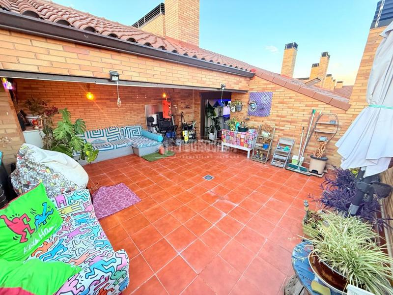 Foto 1c1aaa7a-55ff-4a3b-9ce5-ba6b6e4b1dd8. Attico con piscina in El Quiñón Seseña