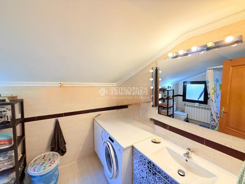 Foto 8ea40ed6-6ac4-44fe-a127-48efe31c1fab. Attico con piscina in El Quiñón Seseña