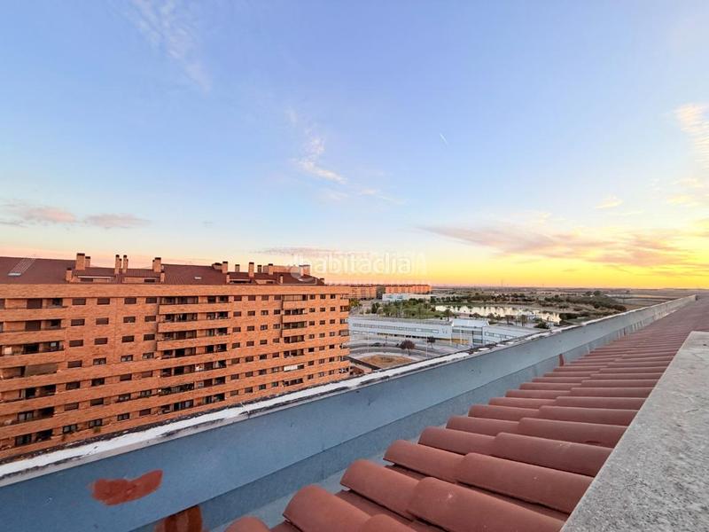 Foto 8f4dc9f5-76f9-40f7-843d-7504697d12cb. Attico con piscina in El Quiñón Seseña