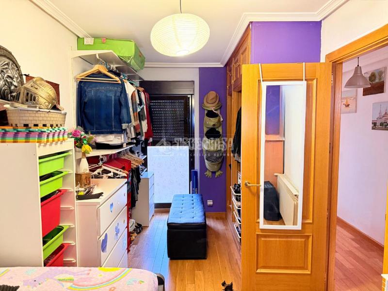 Foto ac2d2a02-0774-41cd-a3b4-b48b3637af94. Attico con piscina in El Quiñón Seseña