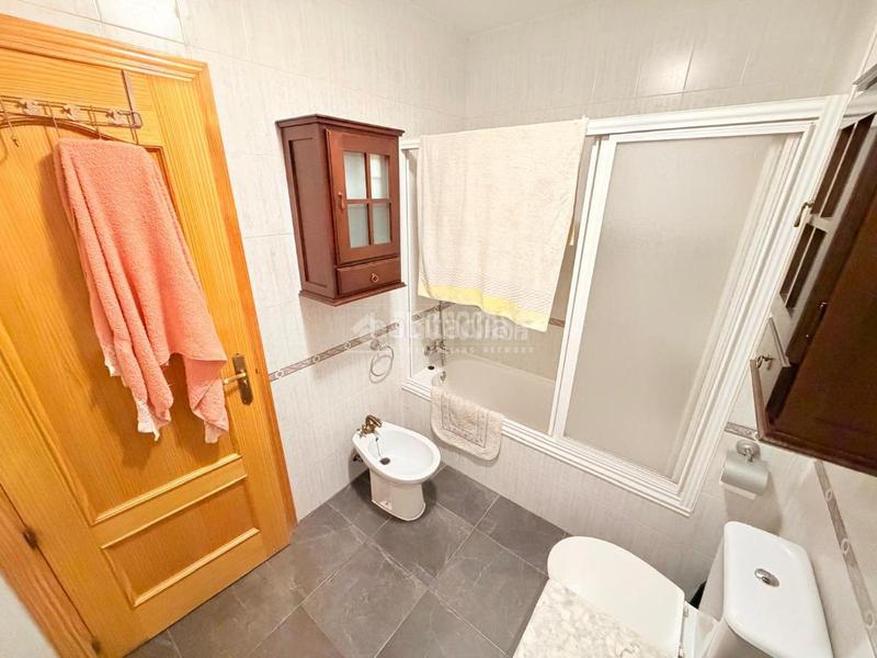 Foto 6c10a2e0-9670-464e-b738-2462d16e560c. Casa bifamiliare con parcheggio in Centro Seseña