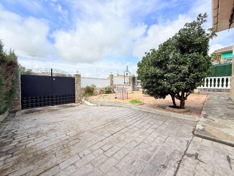 Foto 4acdd2de-988e-492a-be36-d872a8118835. Casa amb calefacció aparcament piscina a Cedillo del Condado