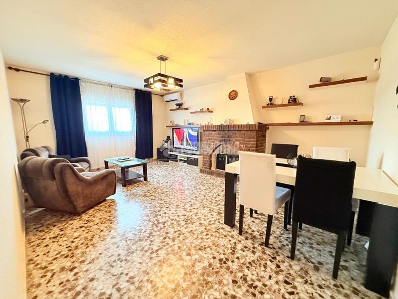 Foto ccf37bef-9c29-4a27-ad88-d61e9b795561. Casa amb calefacció aparcament piscina a Cedillo del Condado