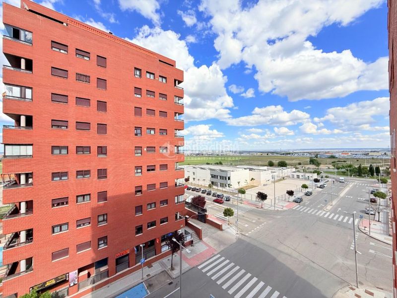 Foto 1e8bf3fa-dd25-46c2-abc1-f41cf1d36e44. Pis amb calefacció aparcament a El Quiñón Seseña