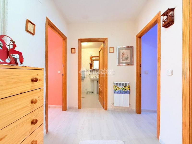Foto 1ce457fe-bd06-45e2-a056-3bcabb7af74f. Casa aparellada amb aparcament a Seseña nuevo Seseña