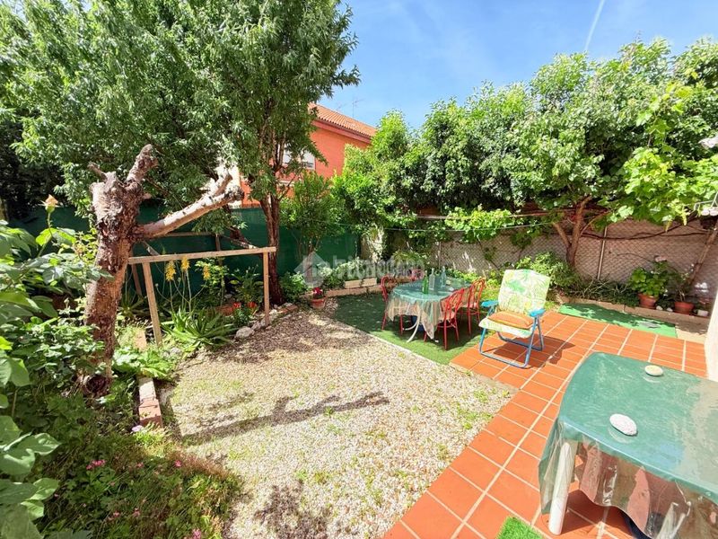 Foto 53e12a03-31fe-4ac6-b70c-63d0fa1190fc. Casa aparellada amb aparcament a Seseña nuevo Seseña