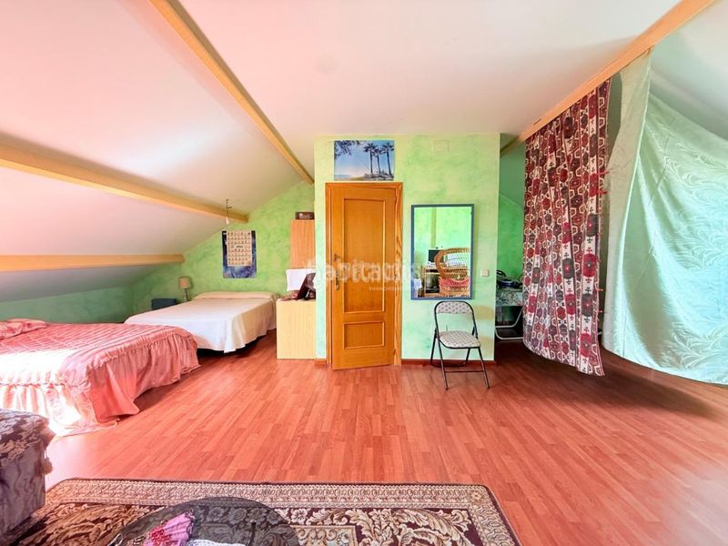 Foto cf62b5ca-8cd1-4ab5-8773-4e52dbfe0140. Casa aparellada amb aparcament a Seseña nuevo Seseña