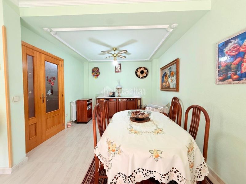 Foto fdae640b-c05d-4ee0-adbb-7db61be21fce. Casa aparellada amb aparcament a Seseña nuevo Seseña