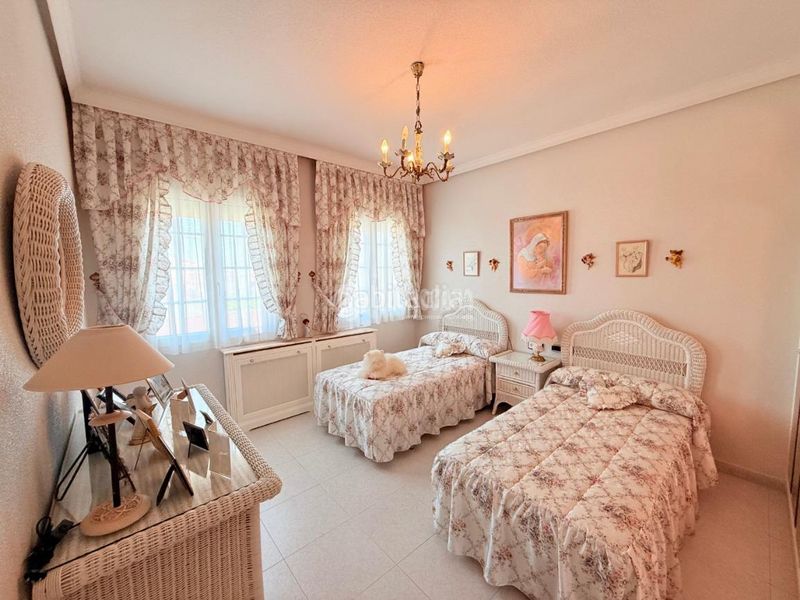 Foto d9e7d48b-bd3a-4f2f-a945-90eeabf07924. Casa amb calefacció aparcament a Alameda de la Sagra