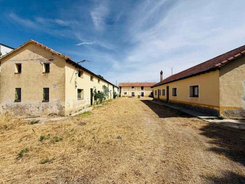 Foto dff59a5b-0ad7-41b7-98ca-fef0945b883d. Casa a Seseña nuevo Seseña