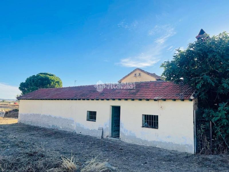 Foto fe938b6c-c92f-43ac-a544-305324f846d3. Casa a Seseña nuevo Seseña