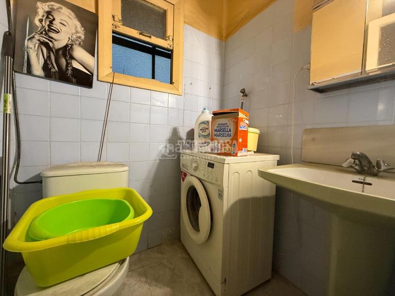 Foto 226b1ee1-2a1b-4a54-9fff-8c0a060ccbcf. Piso  en venta en Barrio Benicalap Valencia