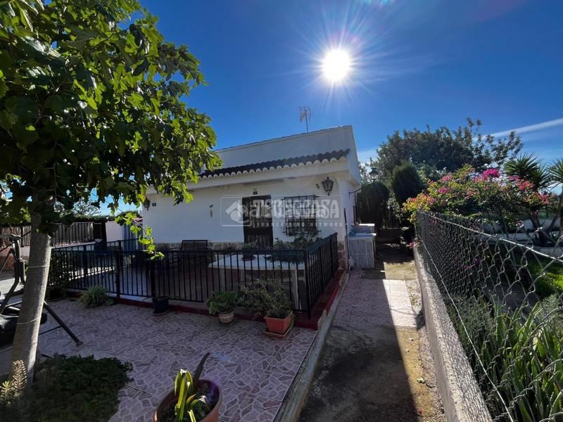 Foto 3e9636c0-a7fe-4013-a0ce-f87484cf7cc3. Maison avec parking dans Urbanizaciones Llíria