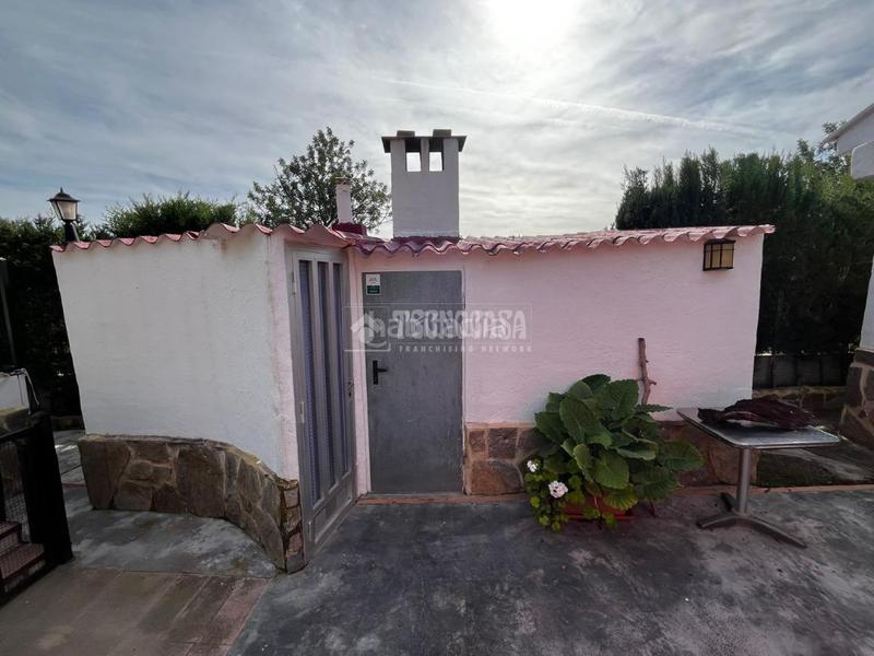 Foto 4444dc0d-cdd3-4c19-9d20-dc0949372872. Maison avec parking dans Urbanizaciones Llíria