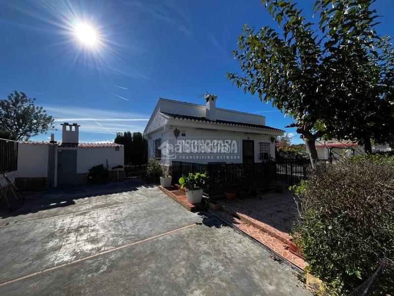 Foto 92adf5d0-abf4-40f6-8d4b-b07f4f169cac. Maison avec parking dans Urbanizaciones Llíria