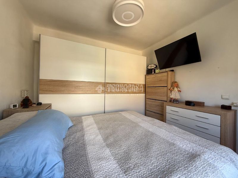 Foto 20359e03-72e5-4007-8ef4-9e28546c2e4b. Pis a Torrefiel Valencia