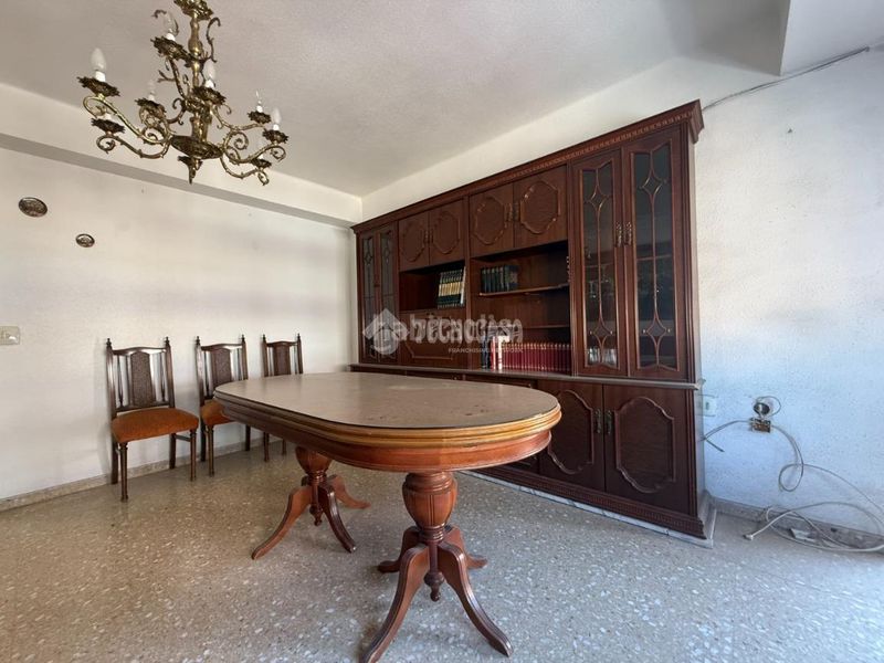 Foto ae49a0a9-9d4b-4978-91c5-45e86bae1288. Pis a Barrio Benicalap Valencia